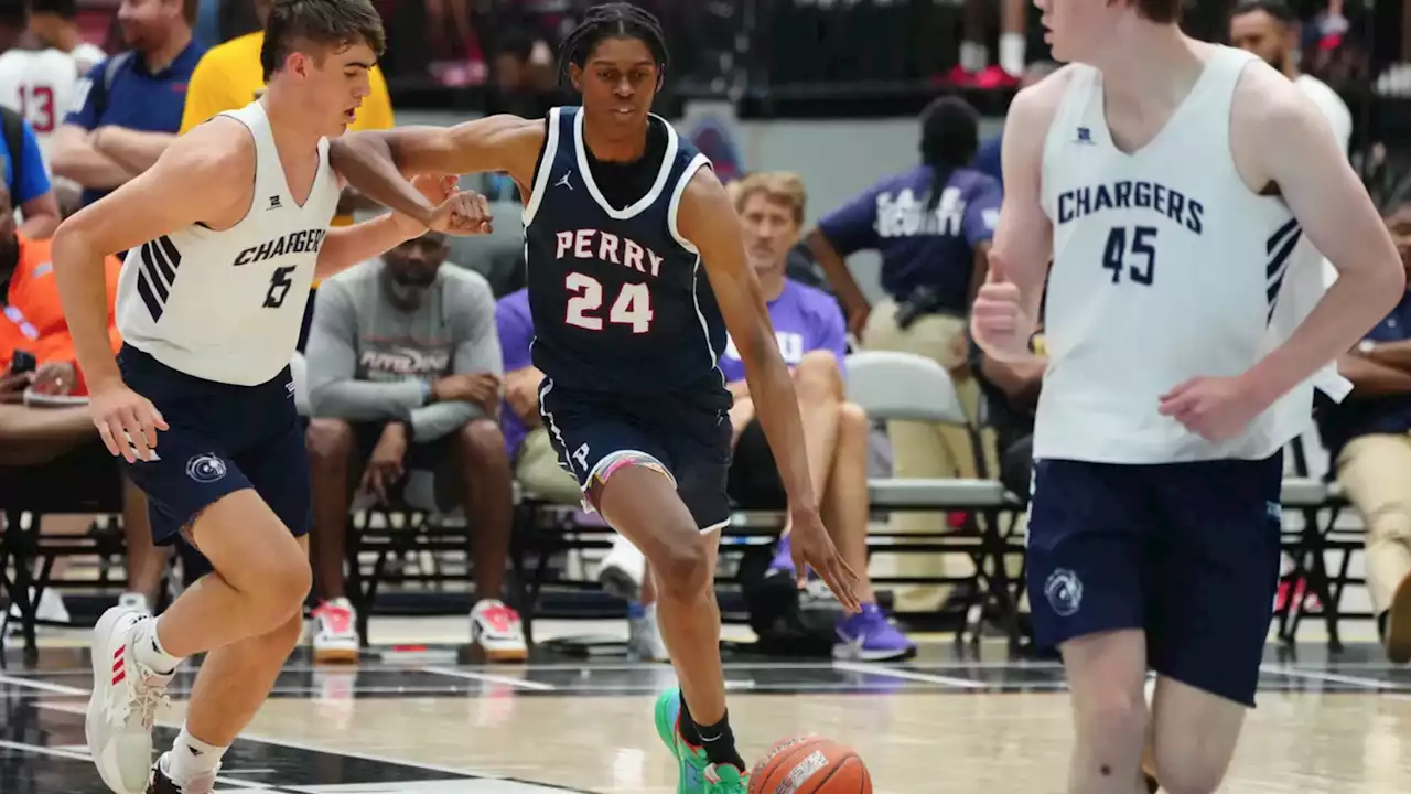 Arizona offers scholarship to Gilbert Perry 2023 forward Cody Williams