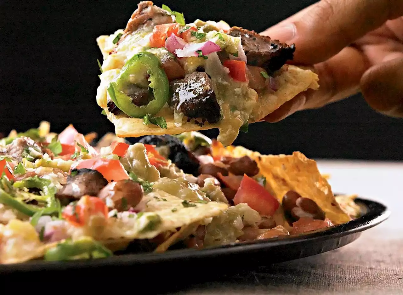 A Lower-Calorie Steak Nachos Recipe — Eat This Not That