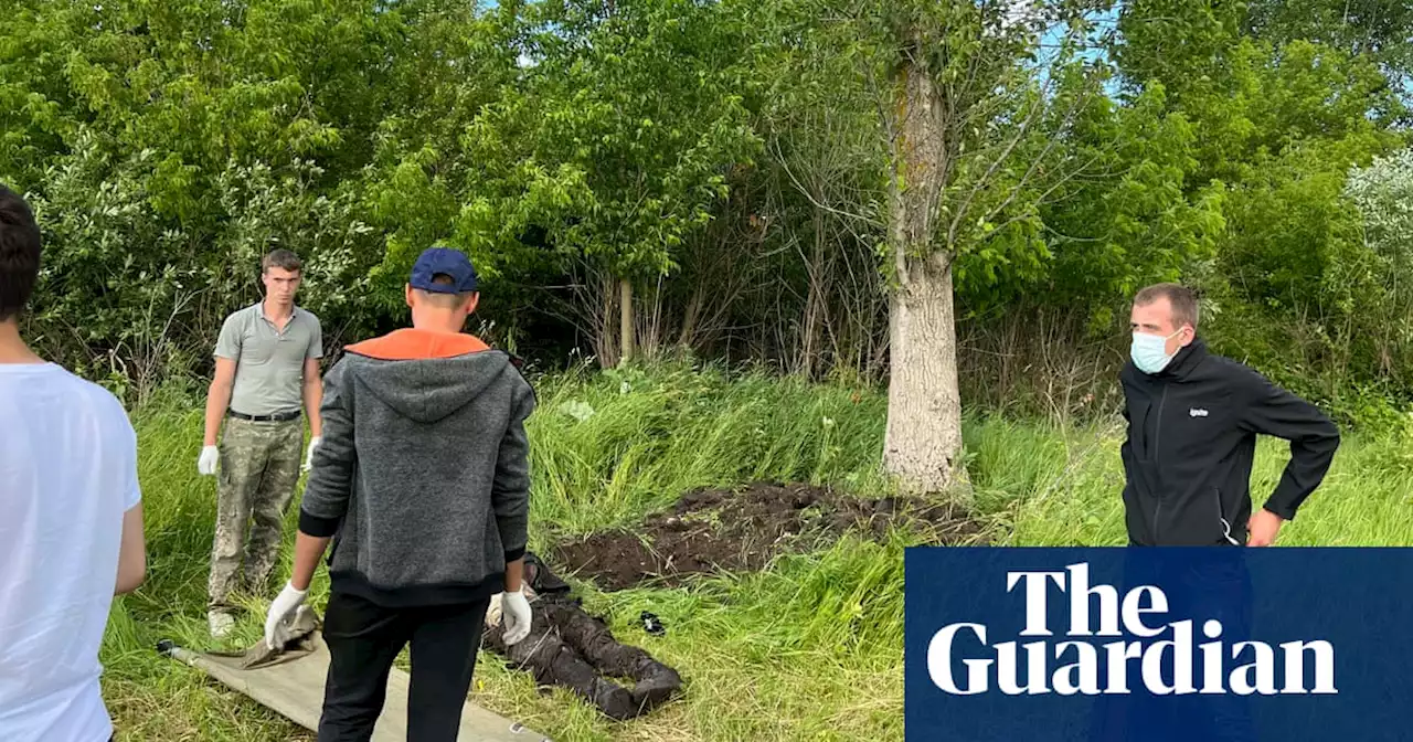 Ukrainians still finding bodies in former occupied villages outside Kyiv