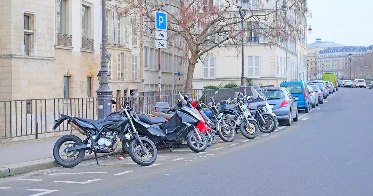 Motos à Paris: l’usine à gaz du stationnement payant