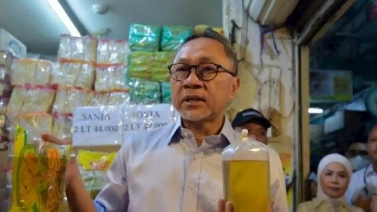 Mendag Zulkifli Hasan Klaim Sudah Tak Ada Antrian Beli Minyak Goreng di Jakarta