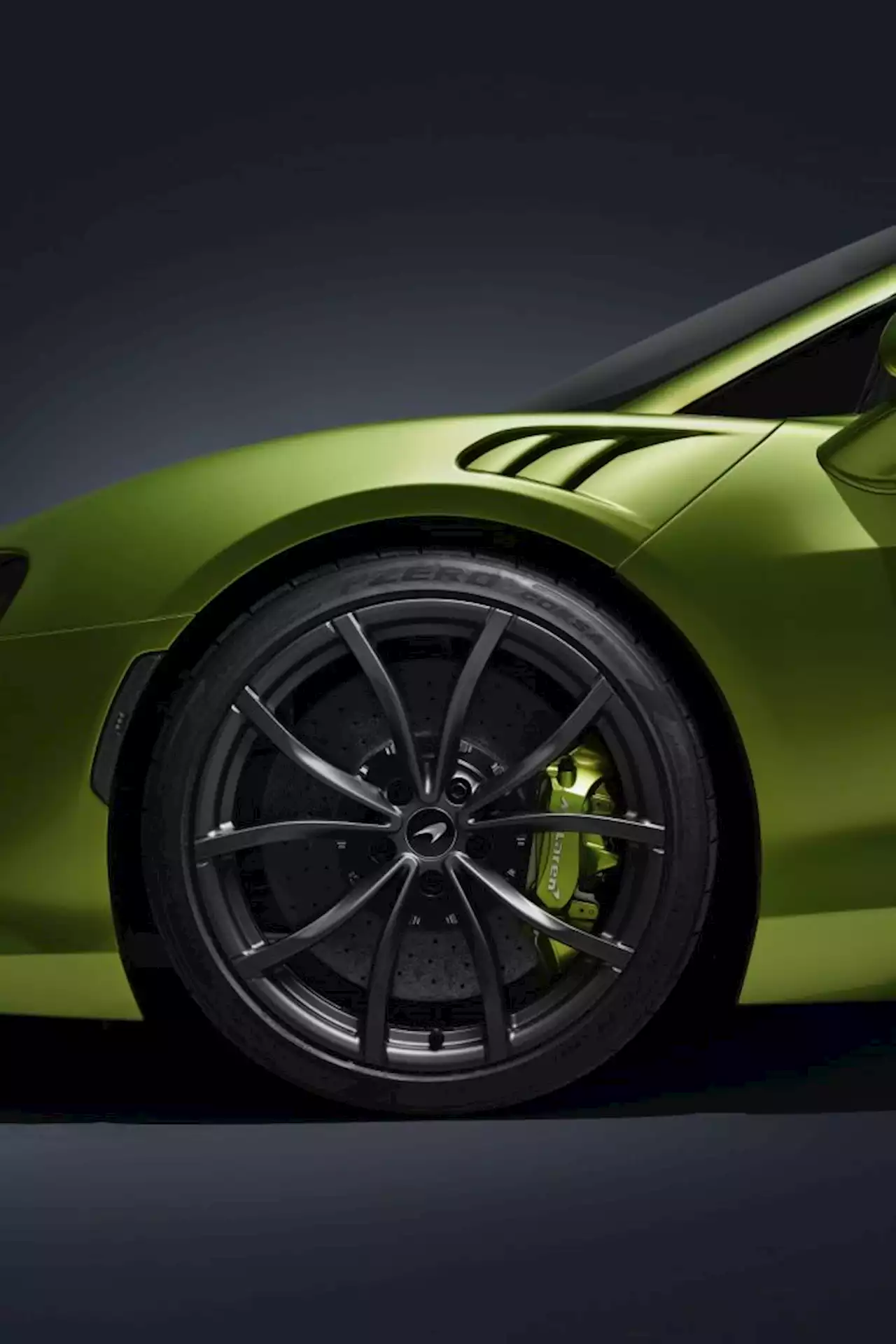 McLaren’s Artura is first car to debut Pirelli’s Cyber tyres