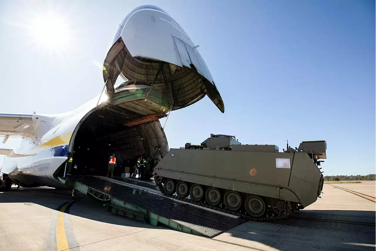 Australia sends first armored personnel carriers to Ukraine