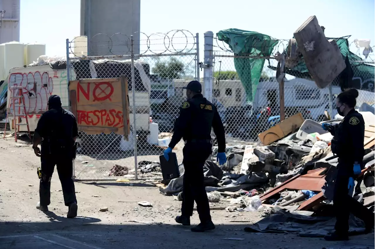 Man fatally shot at Oakland homeless camp