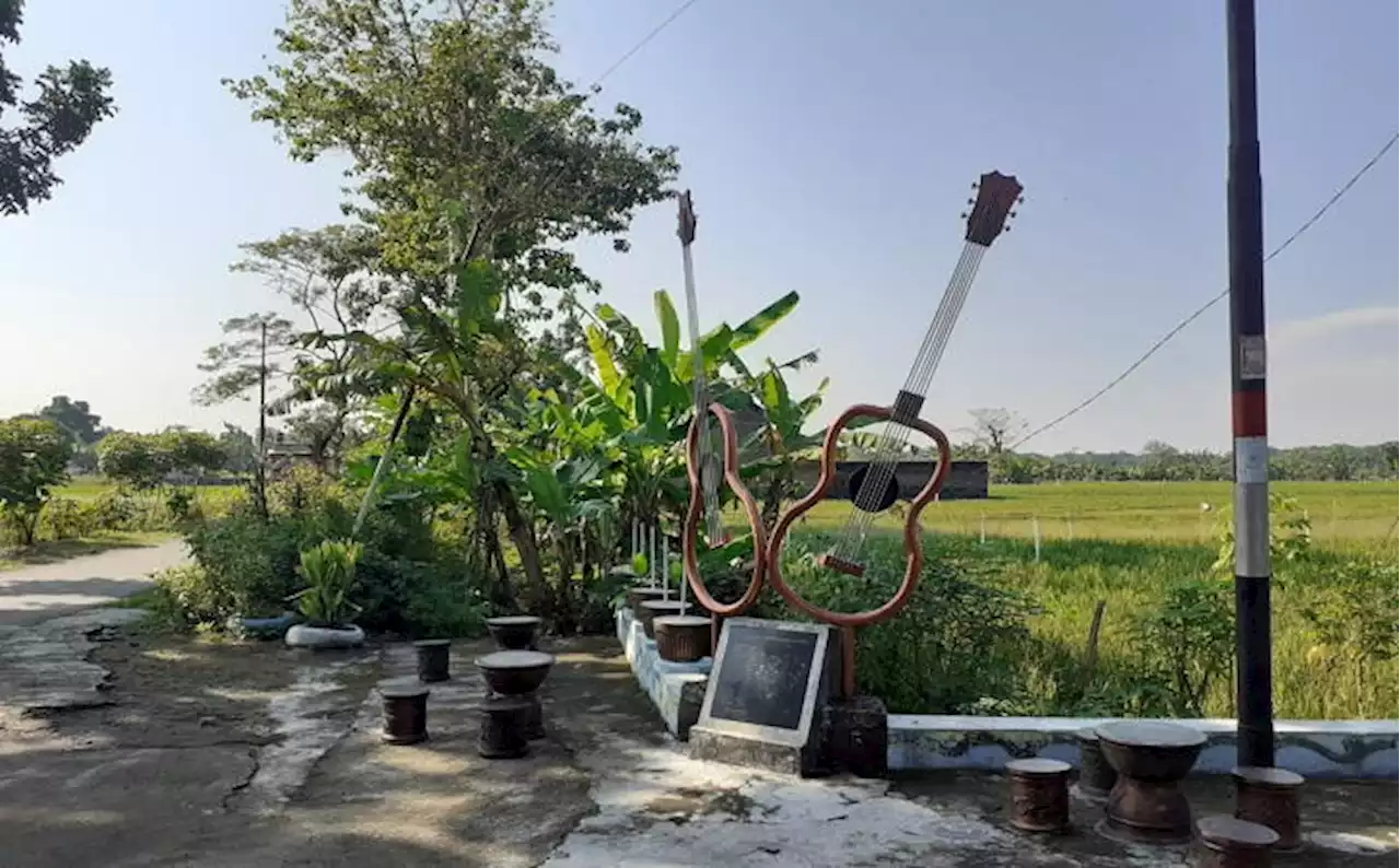 Mengenang Arjo Parno, Perajin Gitar Pertama di Desa Ngrombo Sukoharjo