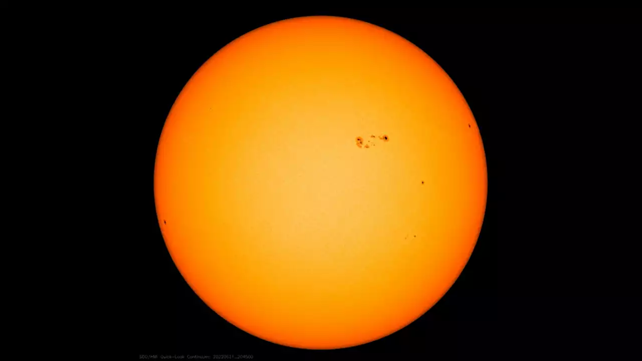 A giant sunspot the size of 3 Earths is facing us right now