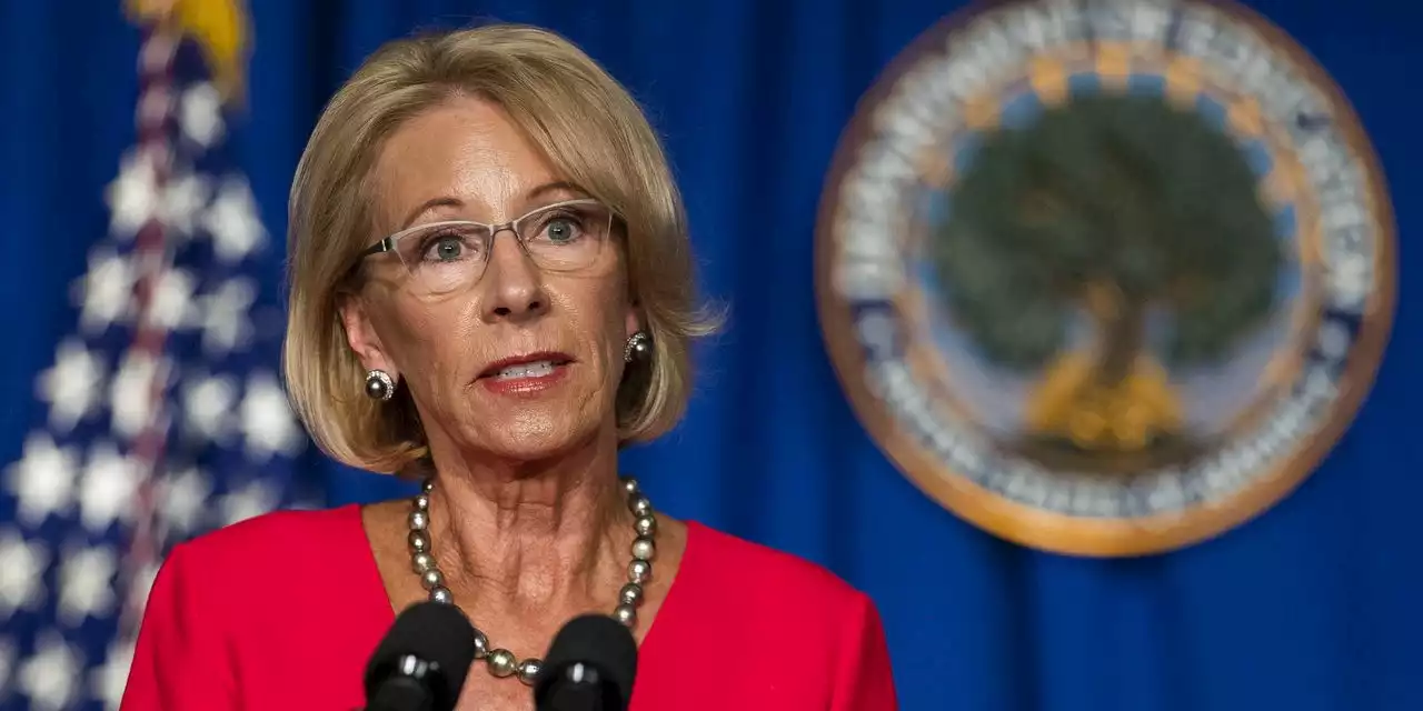 Opinion | Betsy DeVos’s Mission to Rescue Teachers Unions’ ‘Hostages’