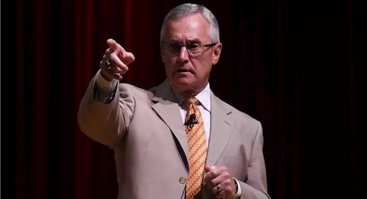 Jim Tressel to Step Down As Youngstown State President in 2023