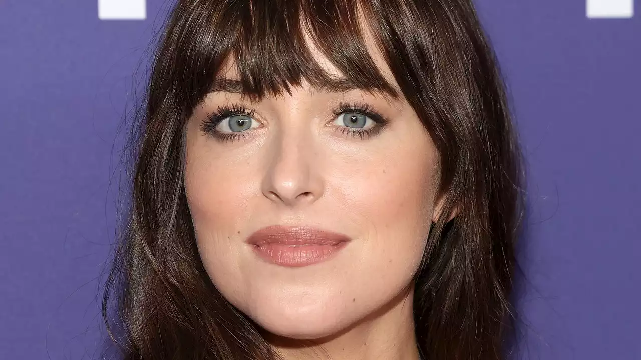 How To Get Hair Like Dakota Johnson’s