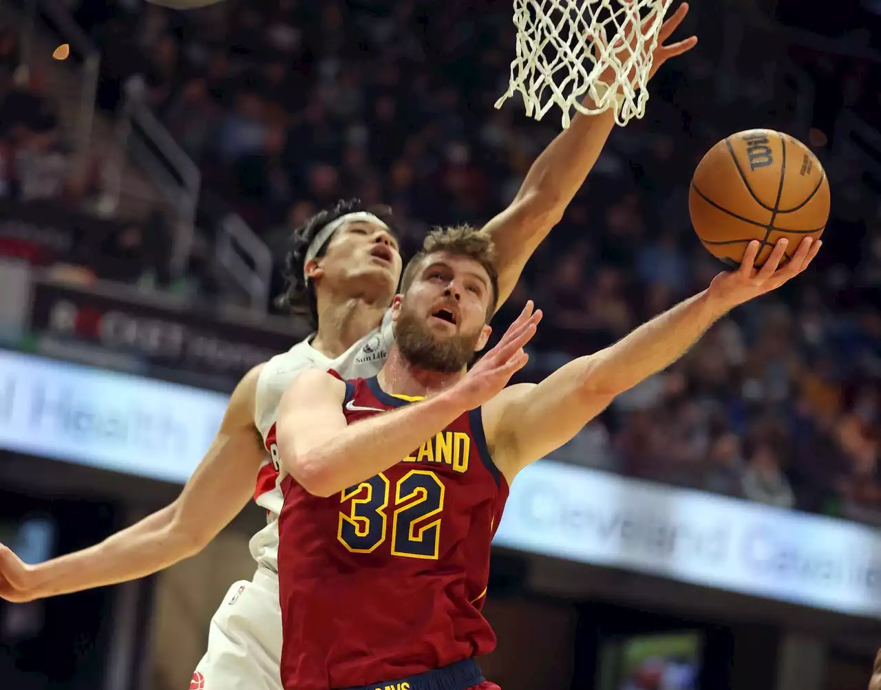 Cleveland Cavaliers pick up Dean Wade’s fourth-year team option