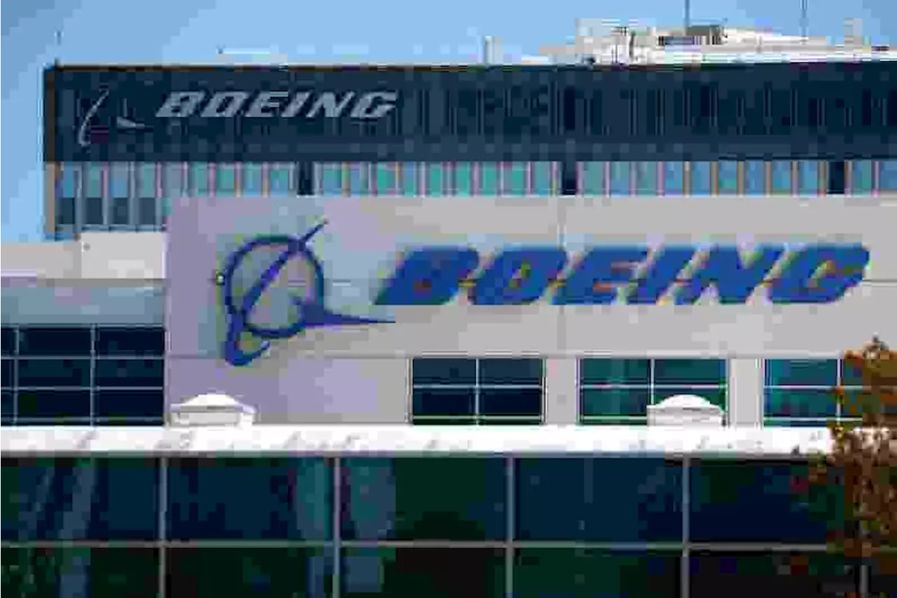 Caterpillar, Boeing, Raytheon revive high-tax state exodus