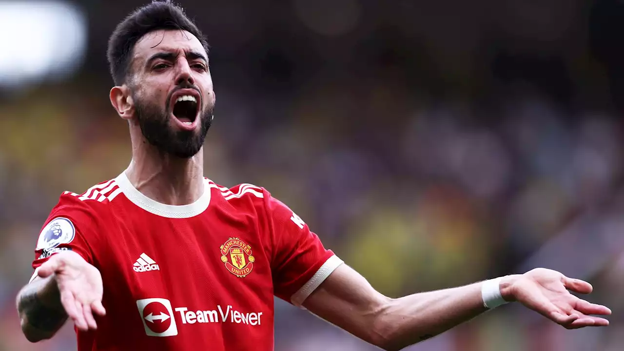 'Anda Di Sini Buat Main Bola, Bukan Bikin Film!' - Bruno Fernandes Kecam Duo Man United | Goal.com