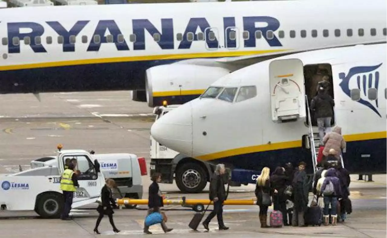 Huelga de Ryanair en España: fechas de los vuelos cancelados, servicios mínimos y derechos de los consumidores