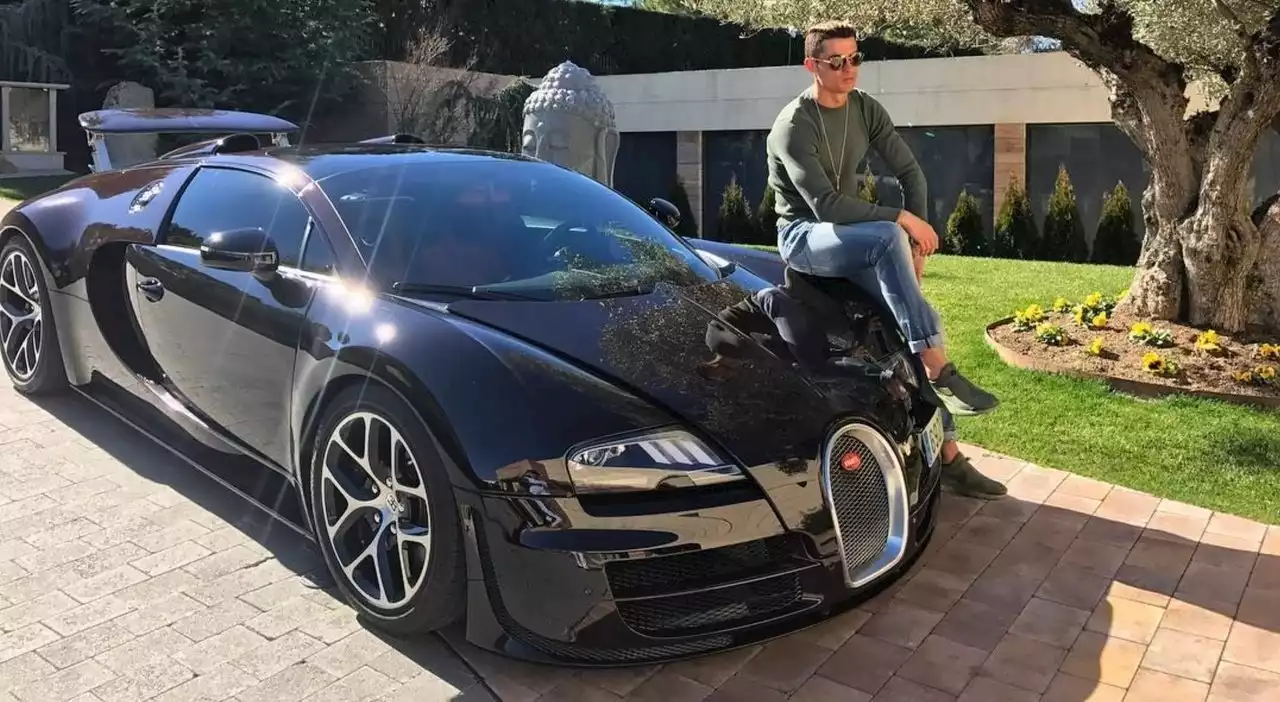 Cristiano Ronaldo, incidente e danni alla Bugatti Veyron da due milioni di euro: cosa è successo