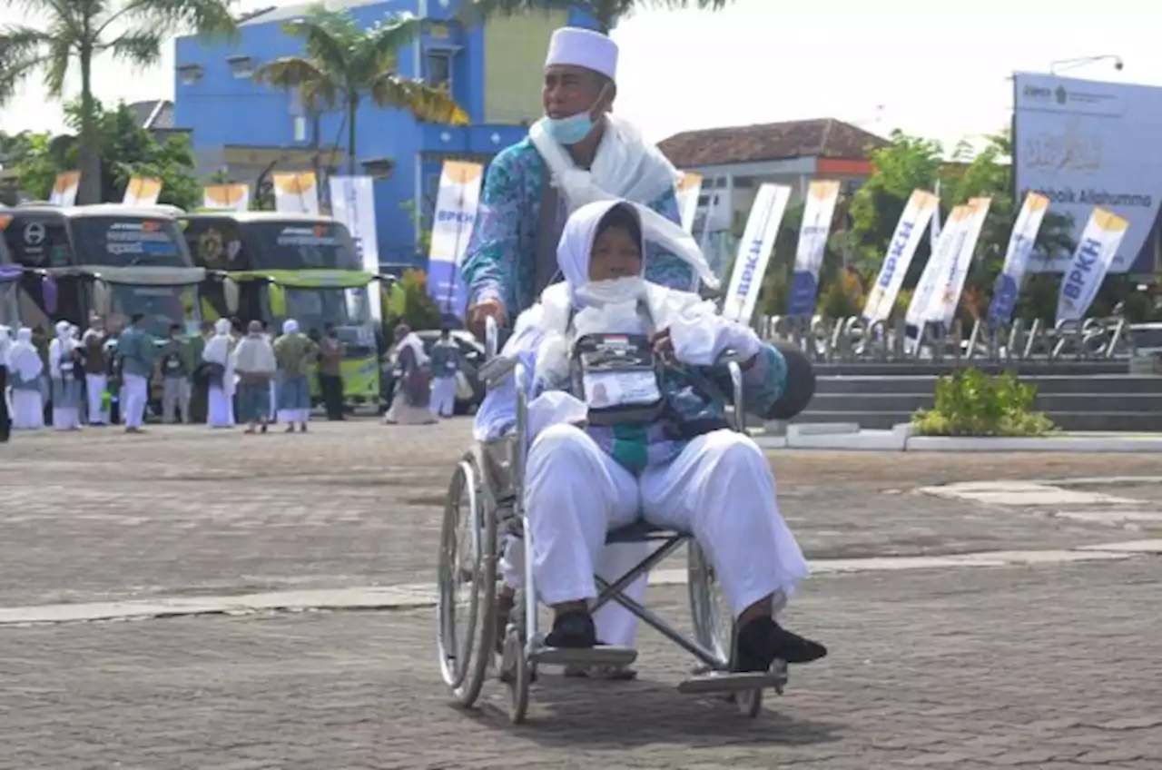 PPIH Imbau Jemaah Haji Gunakan Jasa Resmi Pendorong Kursi Roda