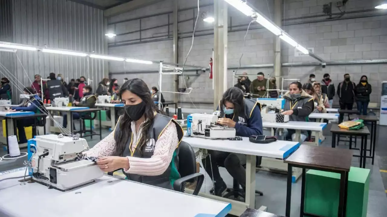 En La Rioja forman e incorporan planes sociales a la industria