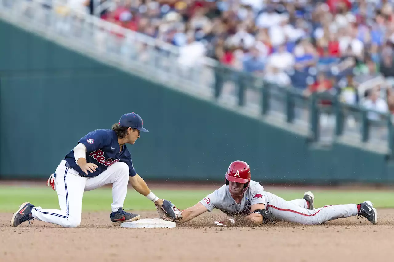 Arkansas ends Ole Miss' run of perfection, now it's one game for all the marbles