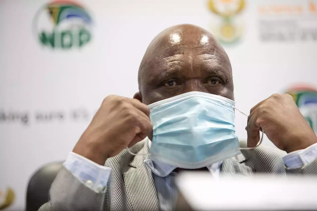 Covid-19 regulations: Health minister to 'unpack' implications of repealing mask mandate | News24