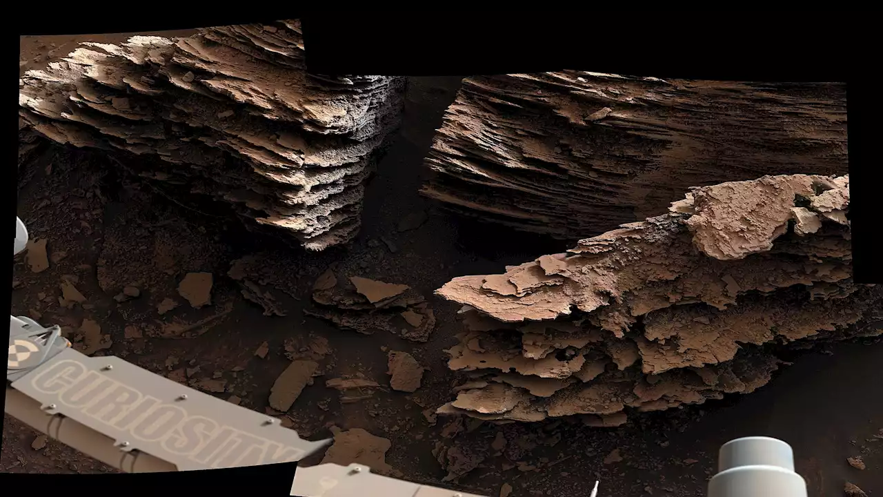 Curiosity captures stunning views of a changing Mars landscape