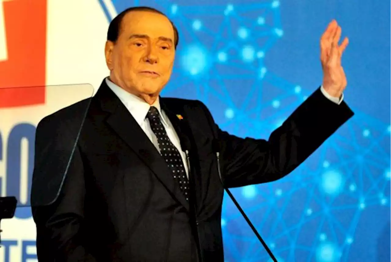 Berlusconi: 'Torno in campo, tra 8 mesi Forza Italia sopra il 20%'