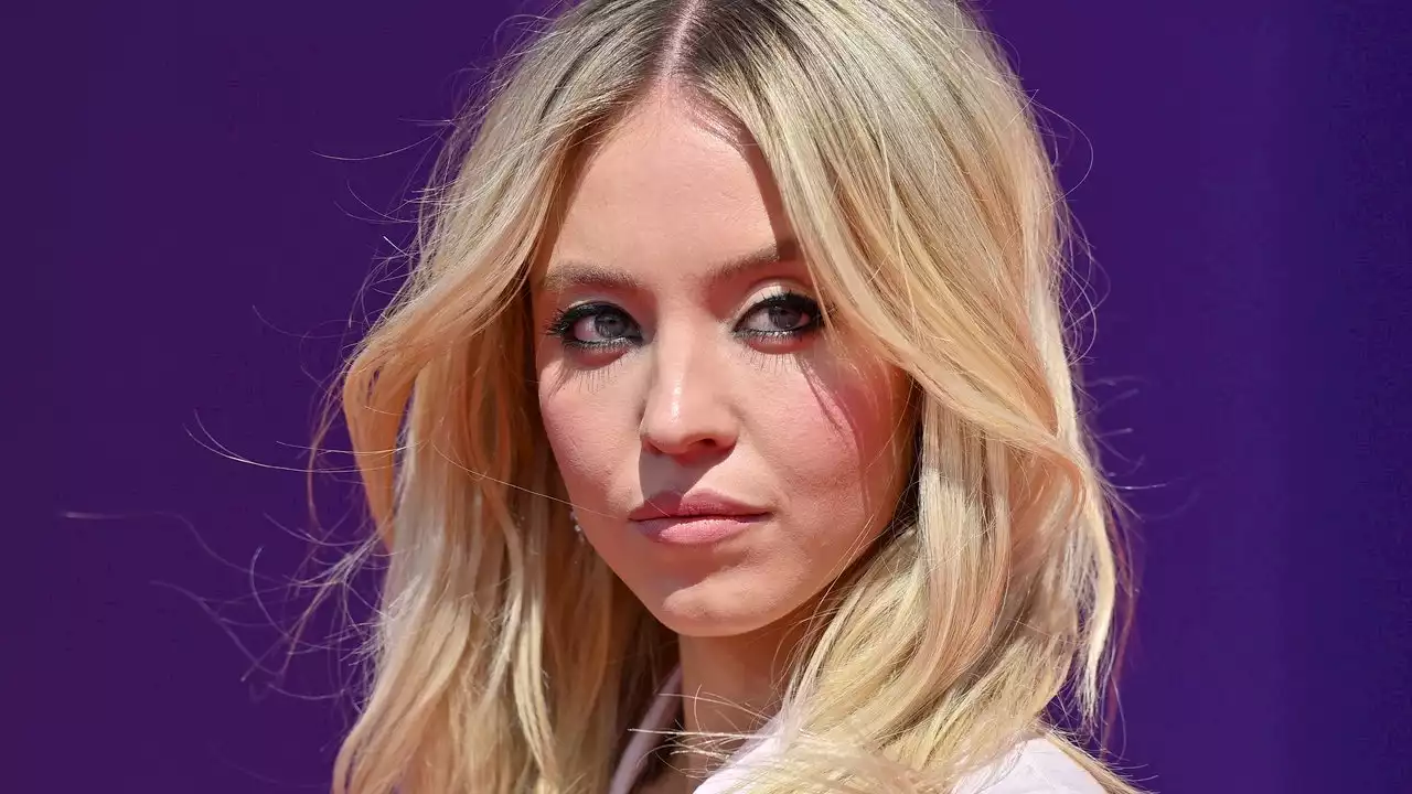 We Can’t Get Enough of Sydney Sweeney’s Lace Bustier Gown