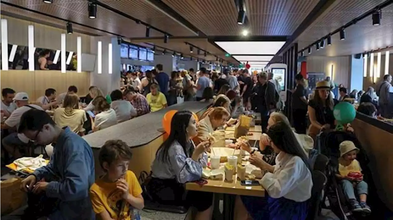 Hari Pertama Buka, Restoran Pengganti McDonald's di Rusia Pecahkan Rekor Penjualan