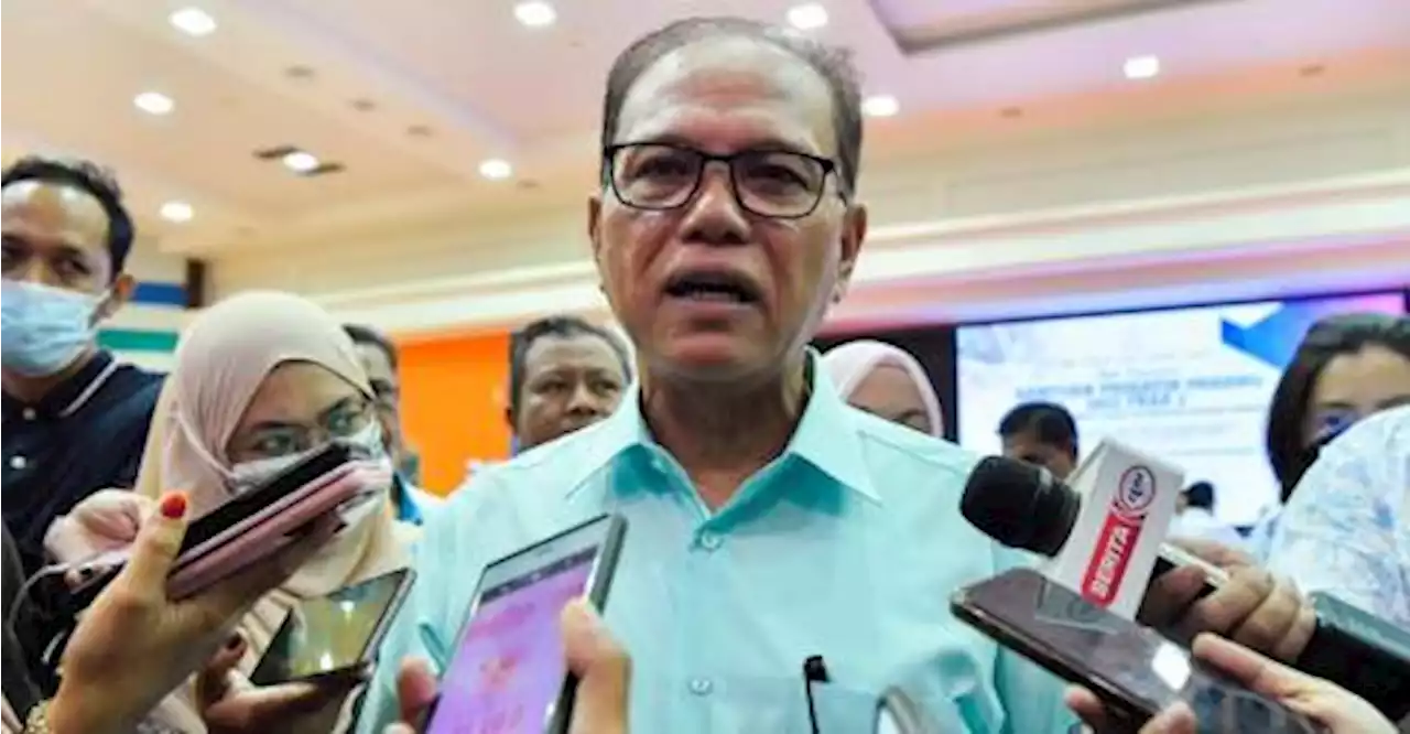 RM1,000 incentive for 300 SPM top scorers in Pahang