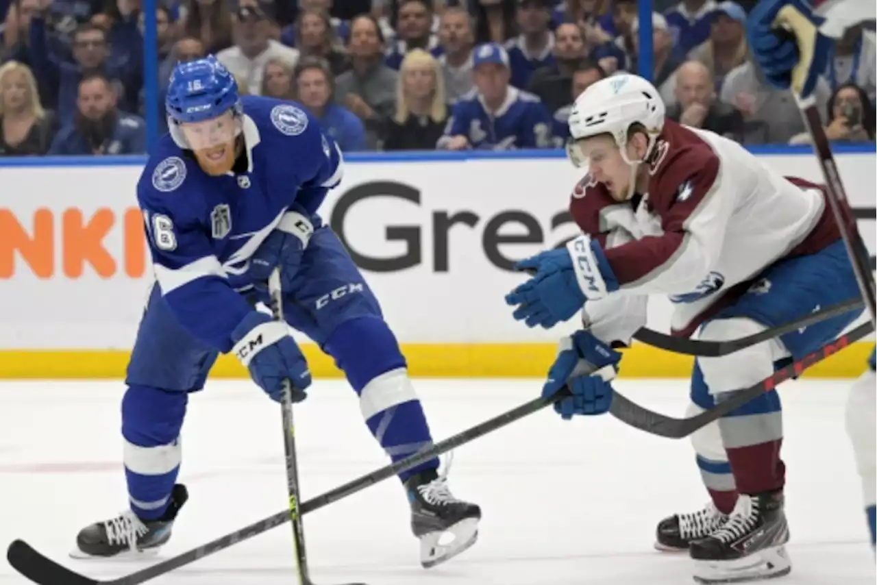 Lightning lead Avs after two periods in Game 4 - TSN.ca