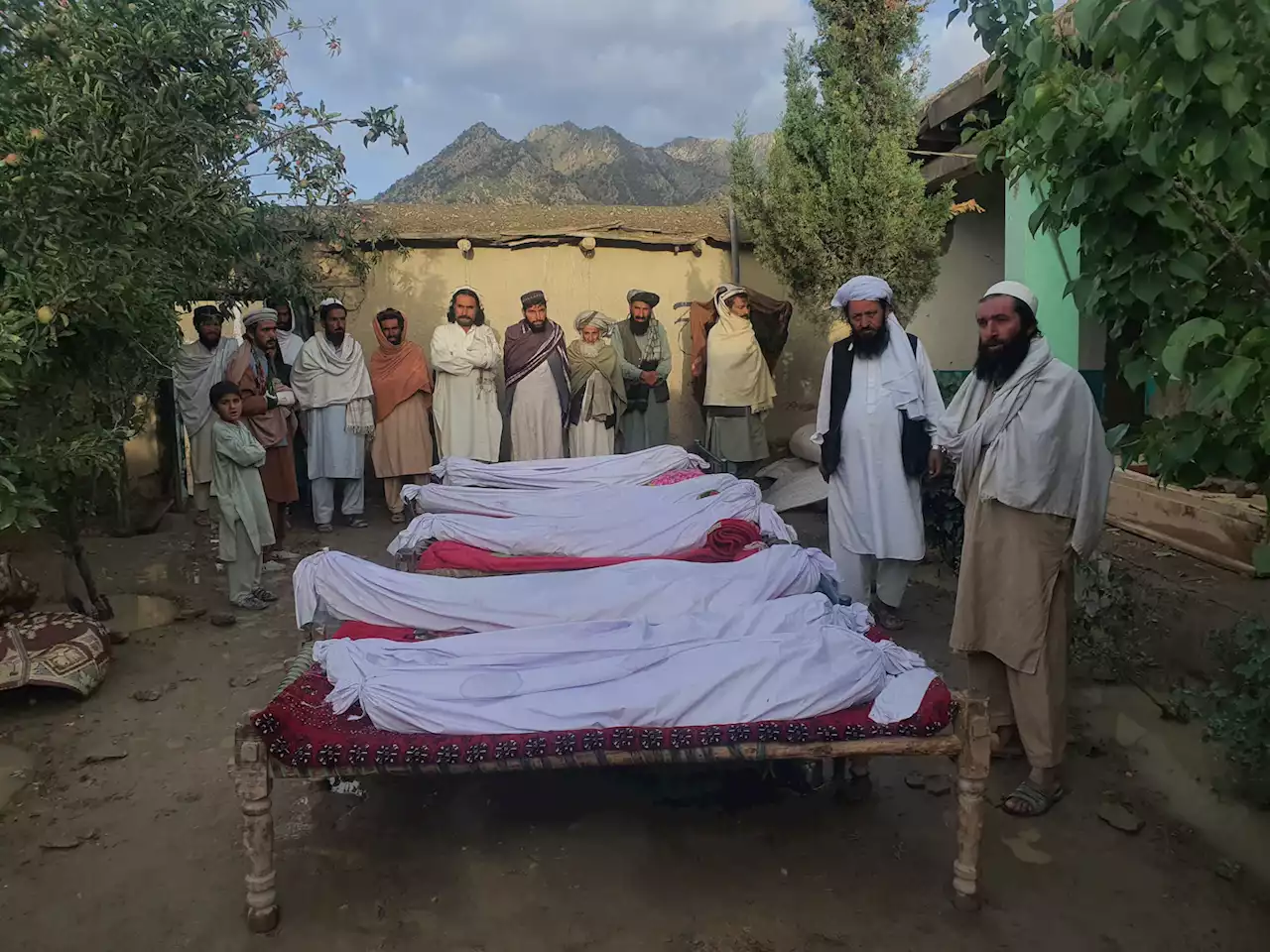 Afghans mourn the dead, search for shelter after devastating earthquake