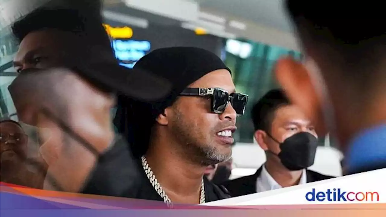 Ronaldinho Tiba di Indonesia, Dijemput Raffi Ahmad