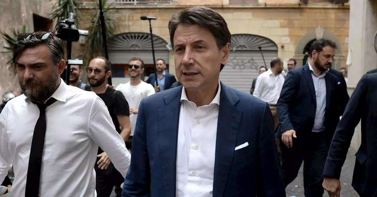 Conte, l’assedio dei suoi: “Esci dal governo”. Muro di Grillo sui due mandati - Il Fatto Quotidiano