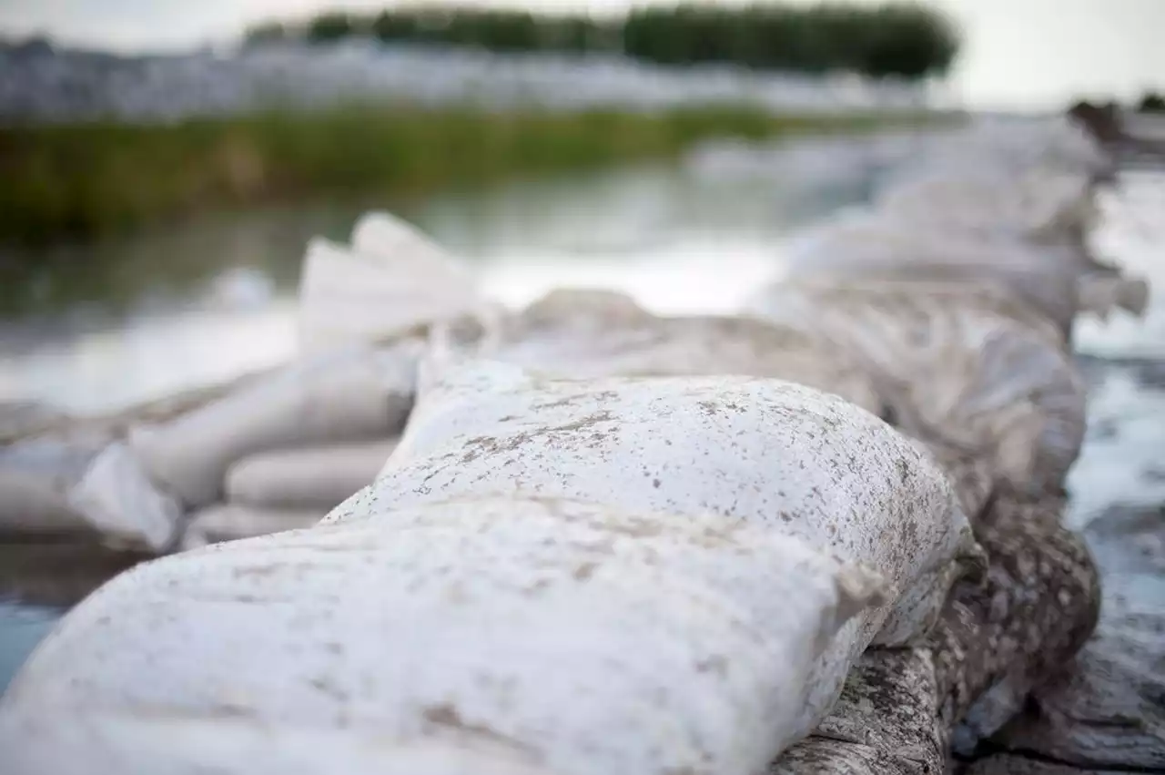 B.C. watches flood risk as rains ease, but heat has potential to melt snowpack