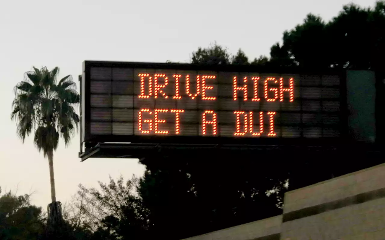 Freeway message about bicyclists baffles reader