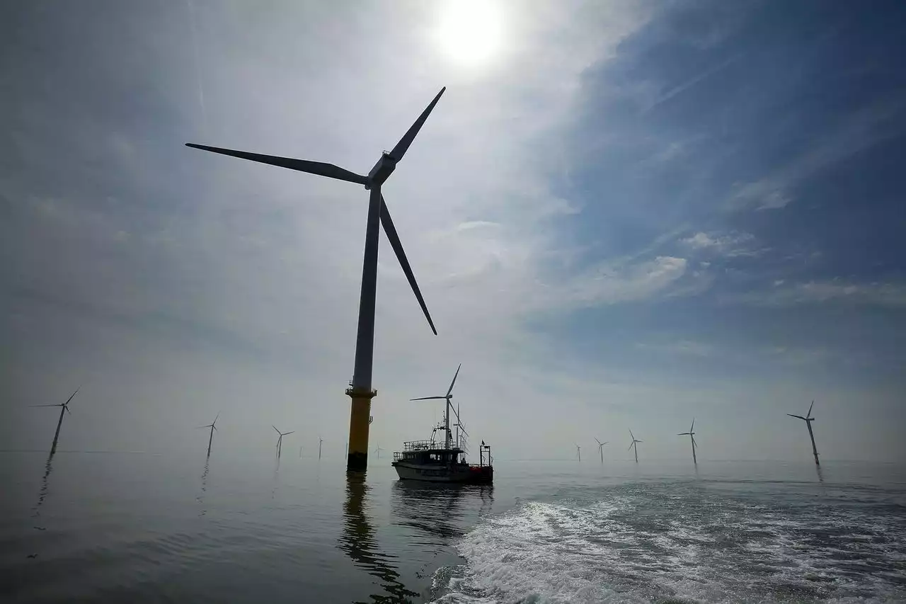 Murphy moving ahead with offshore wind power projects, with Biden’s help