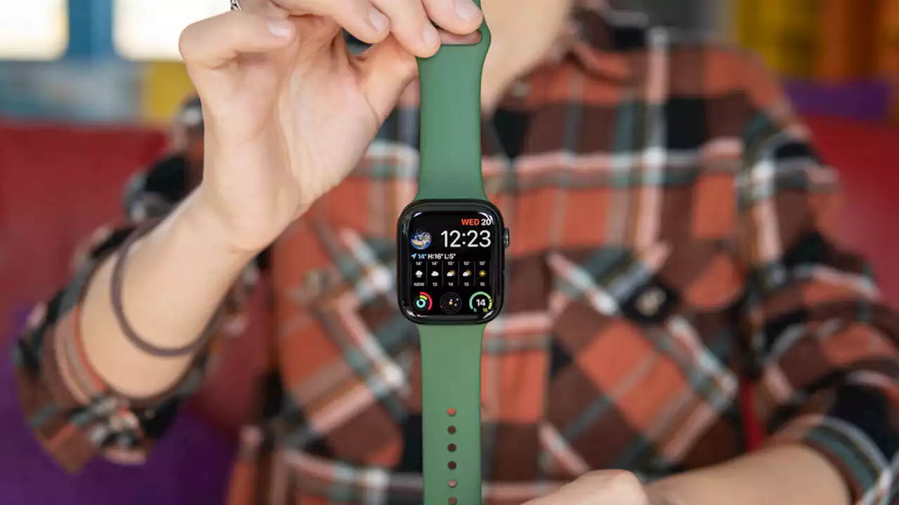 Apple Watch Emergency SOS helps save a woman trapped in ice-cold river