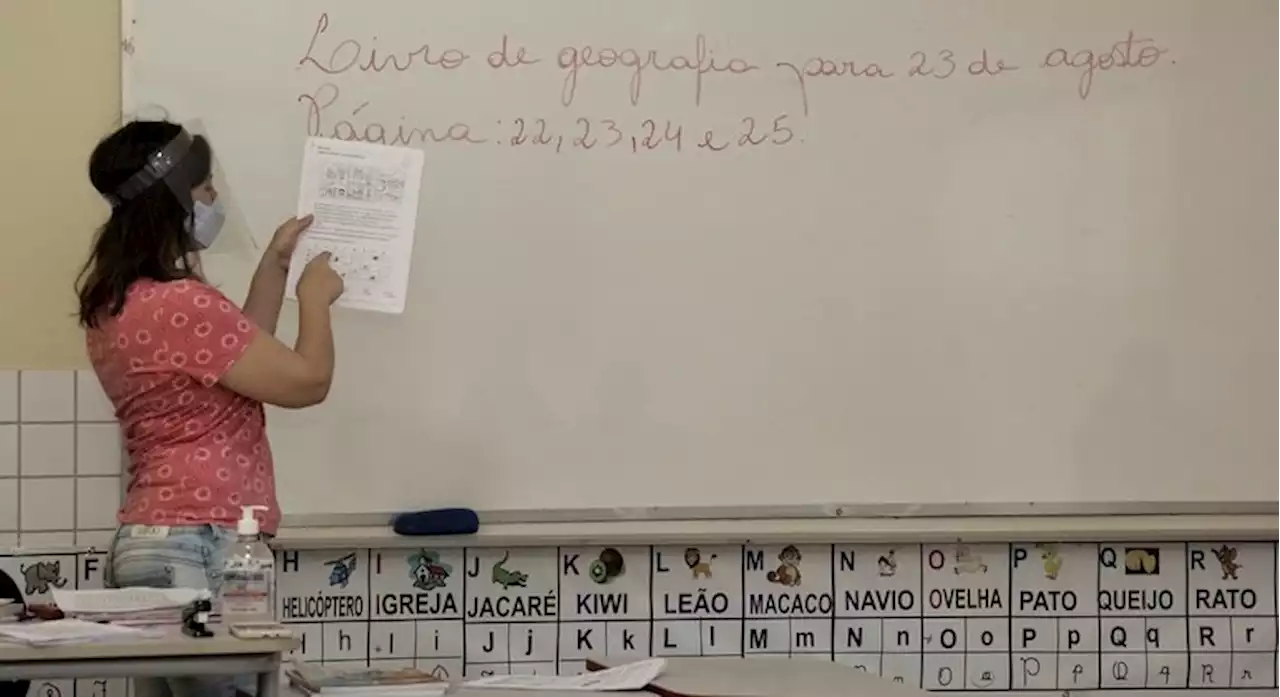 Bolsonaro veta projeto de lei que une aula teórica e prática na zona rural