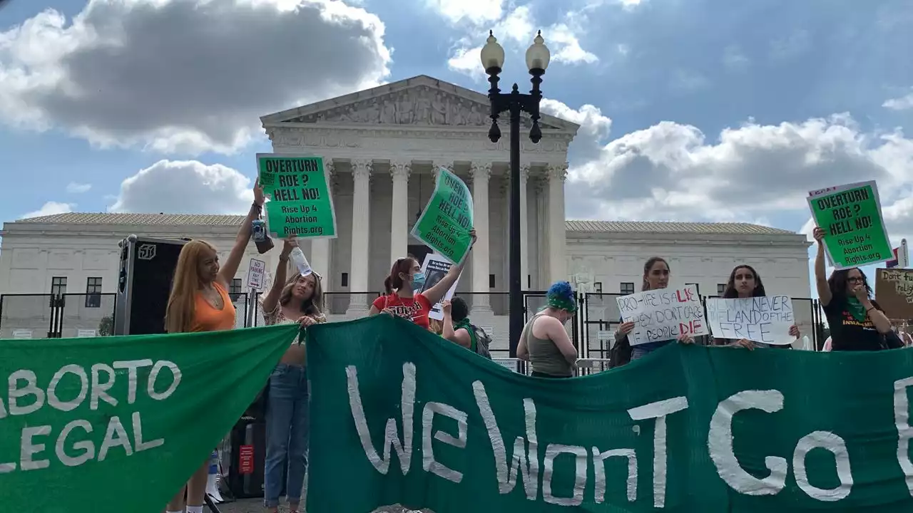 Supreme Court votes to overturn Roe v. Wade