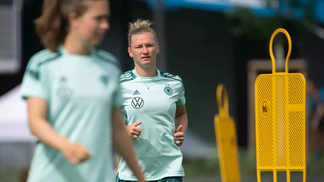 Deutsche Frauen-Nationalmannschaft: Mit Alexandra Popp und Frische