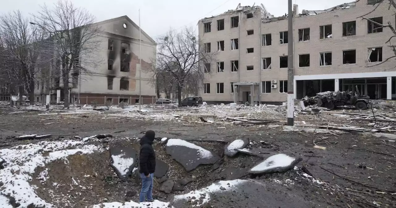 Ukrainian army to leave battered city to avoid encirclement