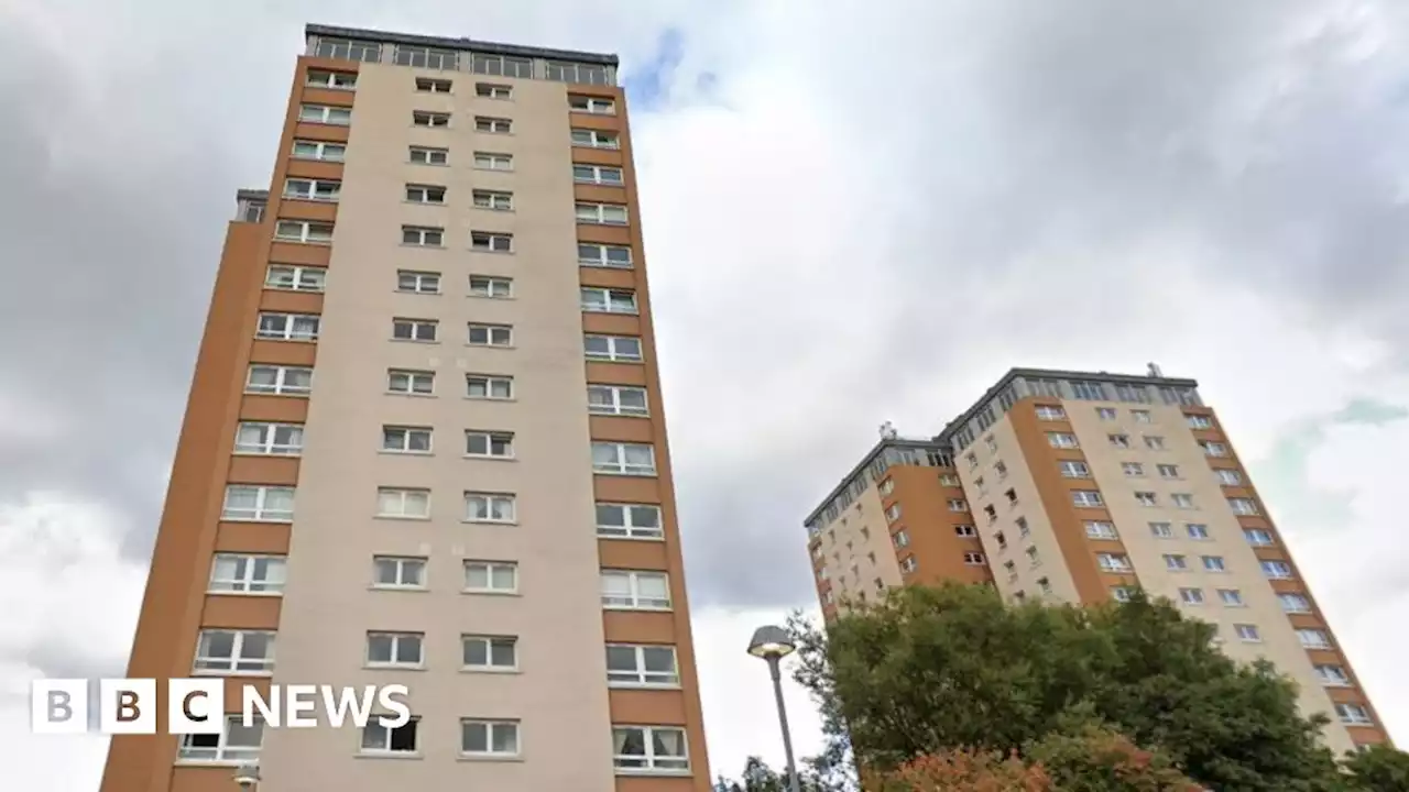 Woman, 76, dies in fire at Glasgow block of flats