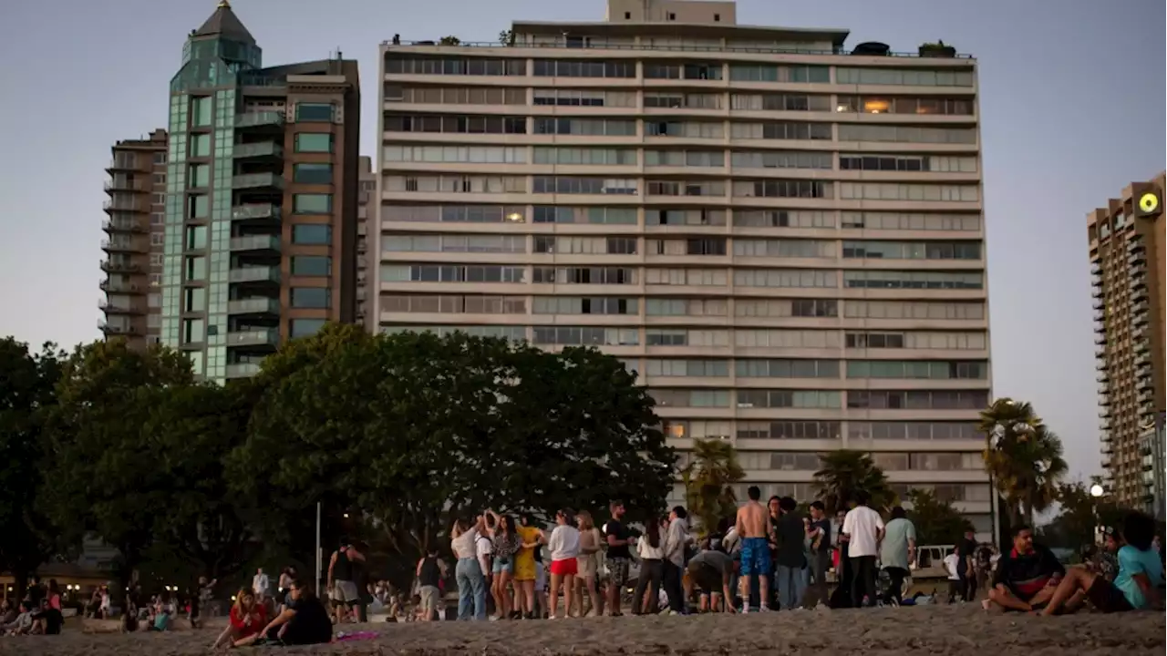 'We have to multi-solve': Experts warn against 'air-conditioned society' as heat waves get hotter