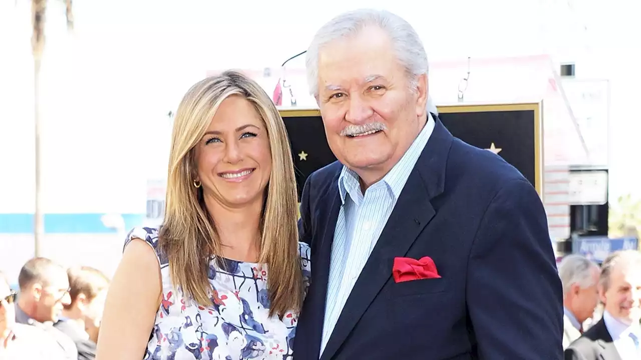 Jennifer Aniston Honors Dad John Aniston on Daytime Emmys