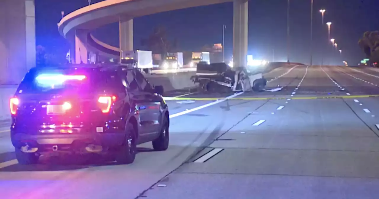 Street sweeper crash on Phoenix freeway leaves 2 girls dead