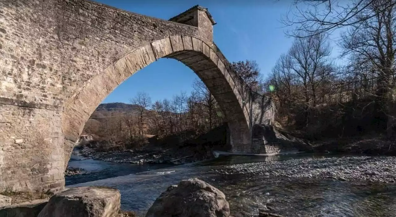 Modena, si tuffa nel torrente e muore davanti agli amici: aveva 22 anni