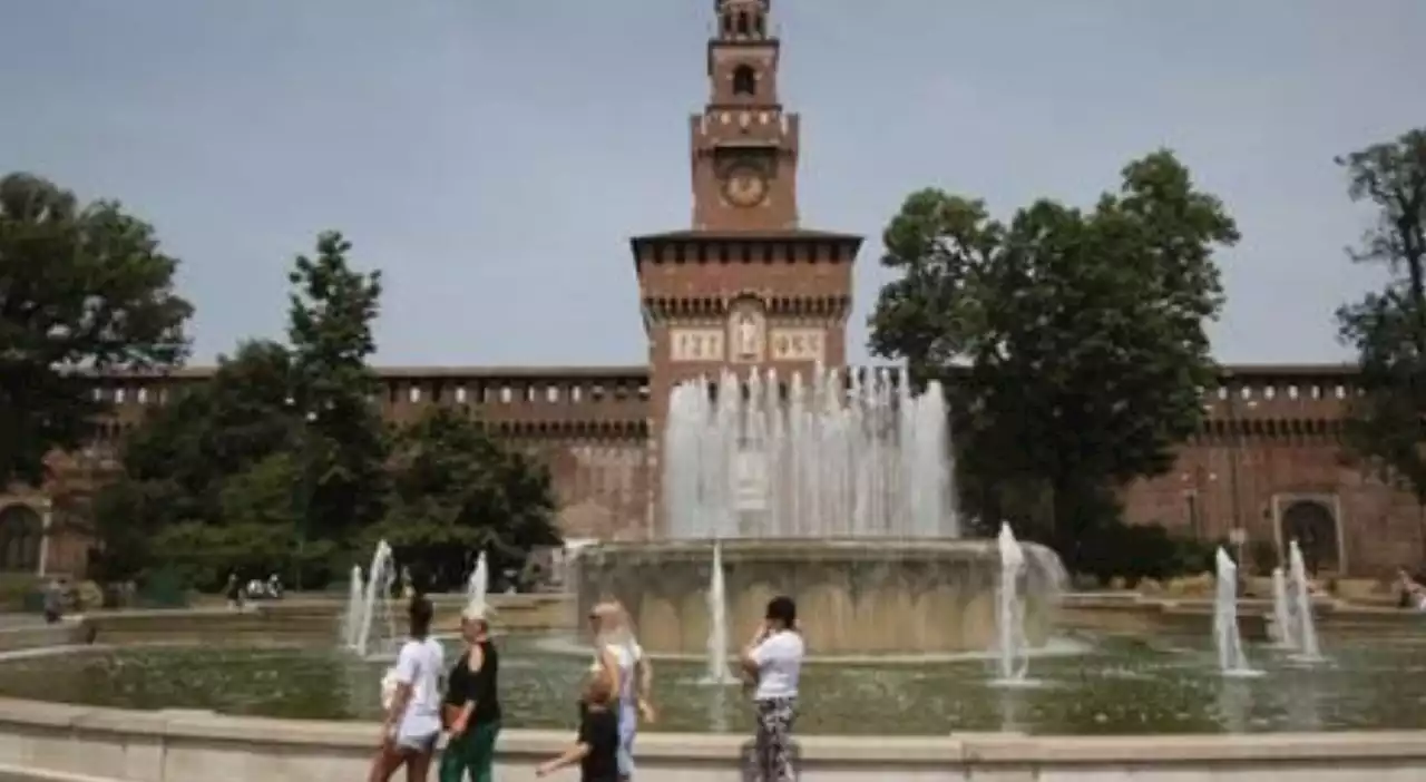 Siccità a Milano, Sala: «Fontane chiuse, uso dell'acqua al minimo, negozi e uffici a 26 gradi»