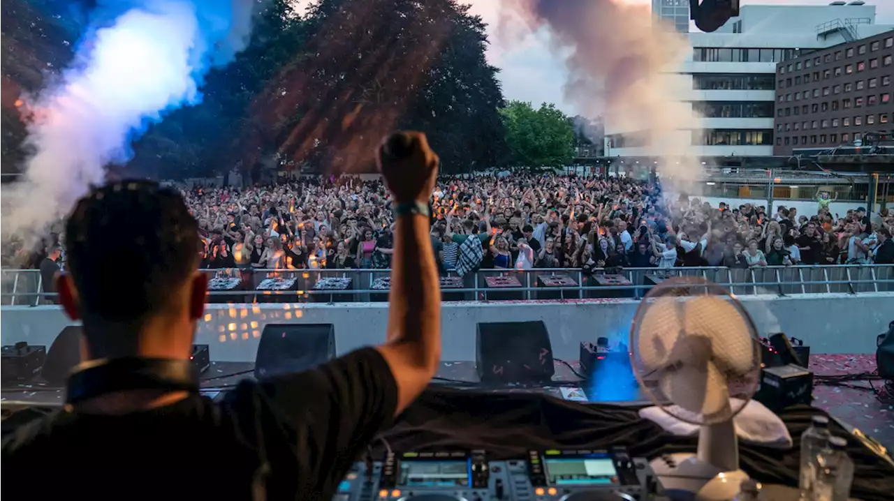 In beeld: Nagenieten van de tweede TT-avond