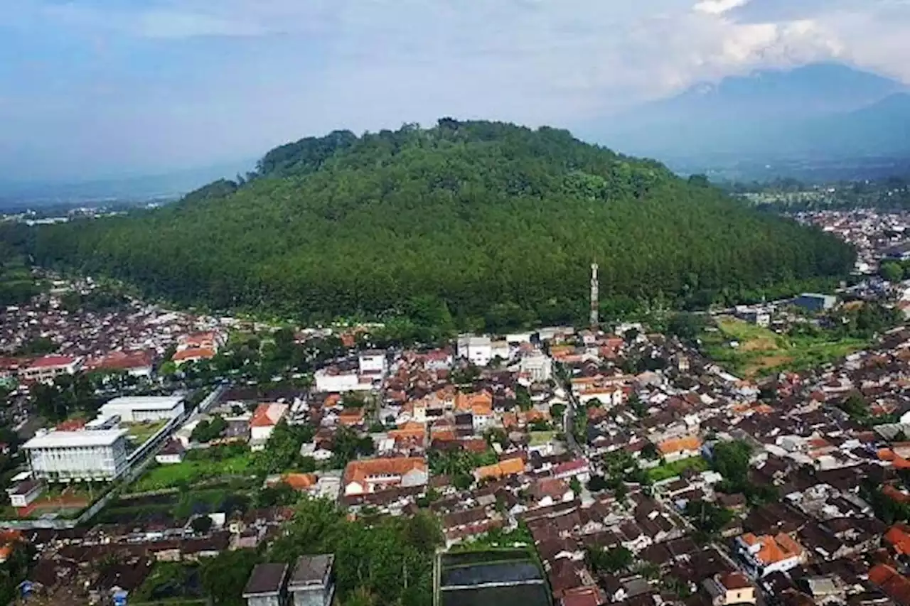 Pendaki Pemula Merapat! Ini Lima Gunung Terpendek di Jateng