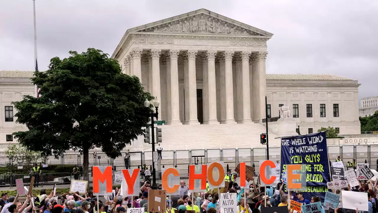 5 Things to Know About the Supreme Court's Roe Decision