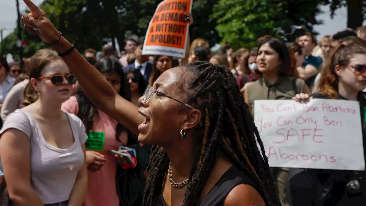 Thousands Rise Up to Protest Far Right Supreme Court Justices’ Overturn of “Roe”