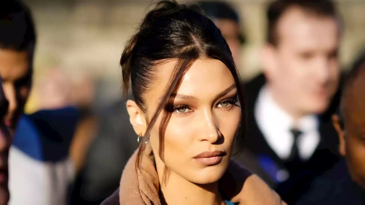 Bella Hadid zeigt, wie vielseitig eine Ponyfrisur sein kann